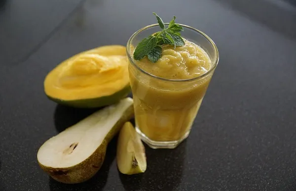 SMOOTHIES with PEAR and GREEN APPLE and BANANA